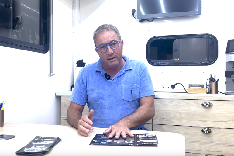 À la découverte de Visiotruck, le magasin d'optique mobile